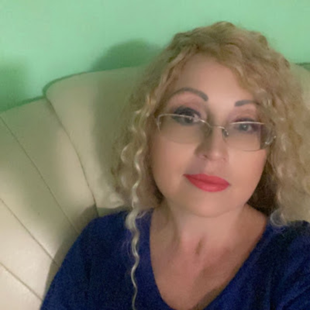 Meet your Posher, Irina